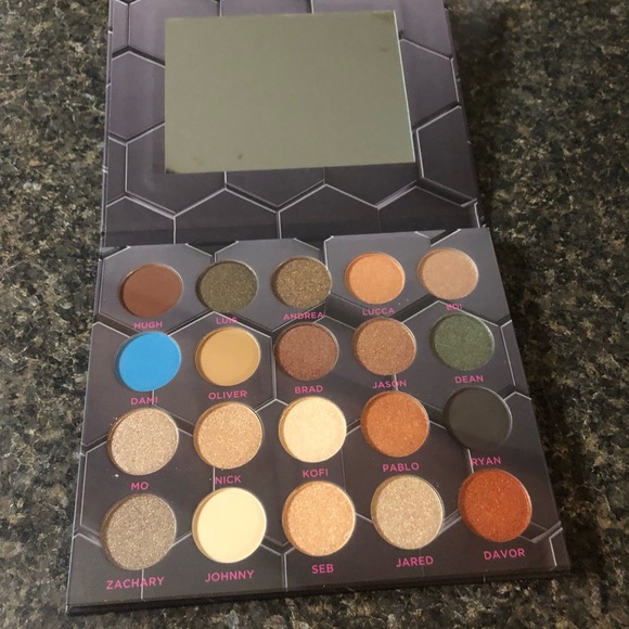 Barbarella Eyeshadow Palette - Picture 3 of 4